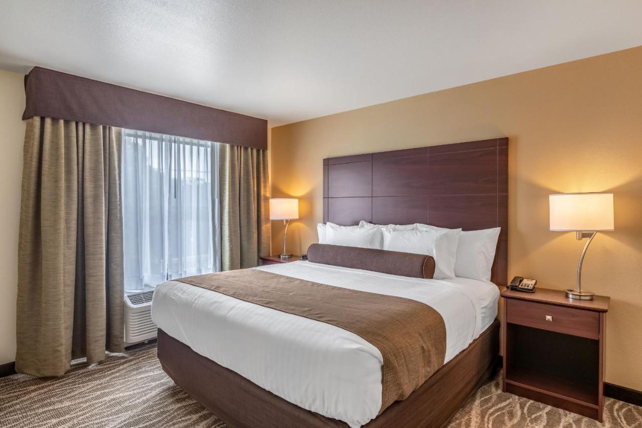 Cobblestone Hotel & Suites Hartford エクステリア 写真