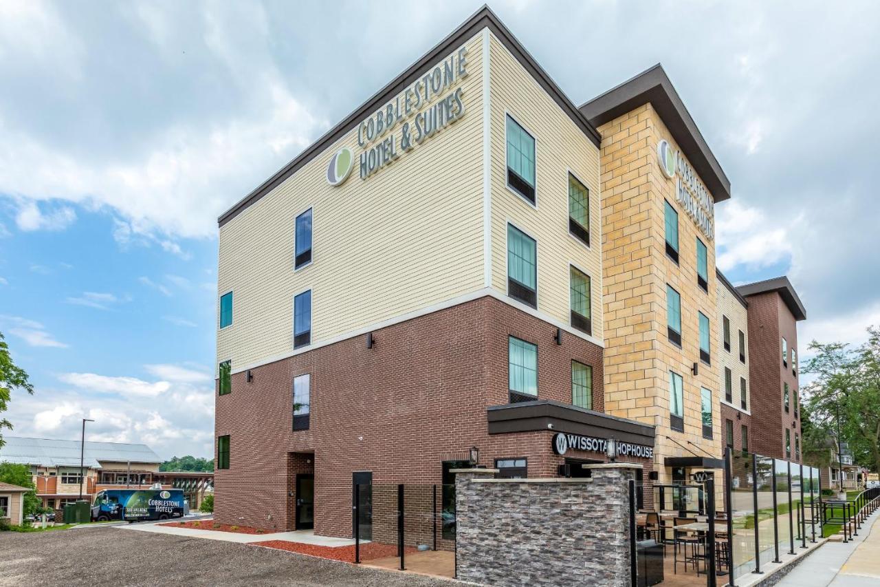 Cobblestone Hotel & Suites Hartford エクステリア 写真